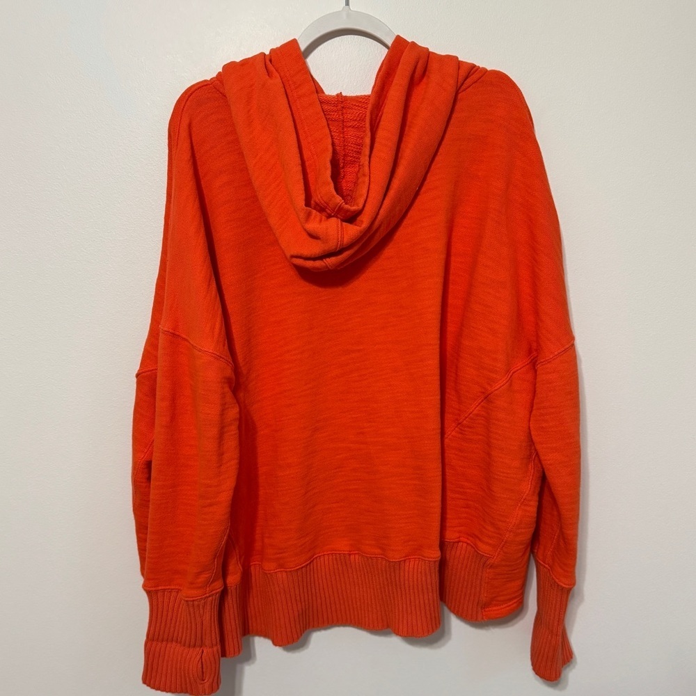 Free People Movement Solid Honey Dove Pullover Sweater Size Large Hoodie Orange - Picture 9 of 10
